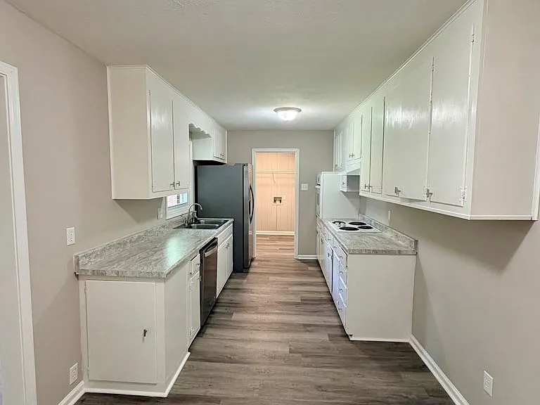 3420 Candy Dr — Photo 3