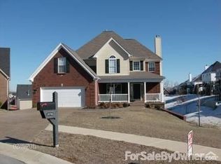 10705 Vine Hill Dr, Louisville, KY 40299