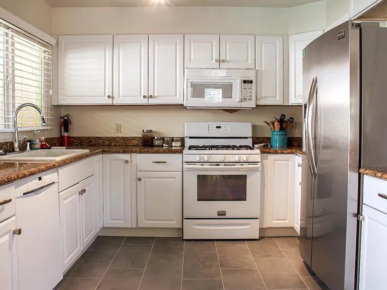 945 S Nueva Vista Dr — Photo 7