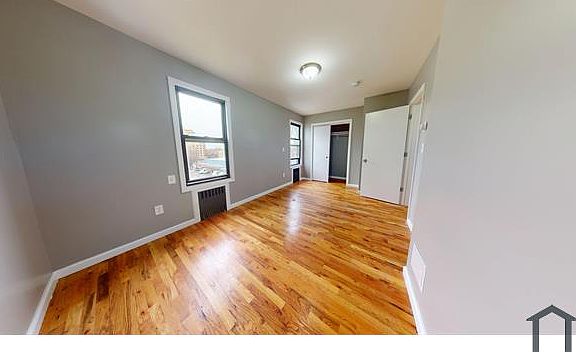 5th image of 155 Pine Pl Floor 2