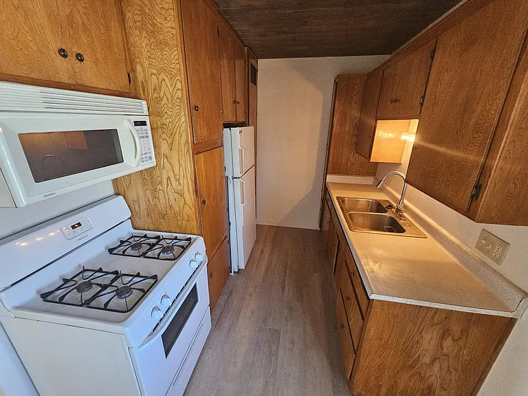 673 Palm St #7 — Photo 8