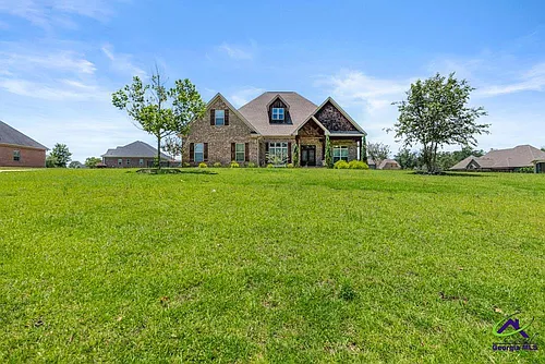 1052 Chattahoochee Dr Photo 1