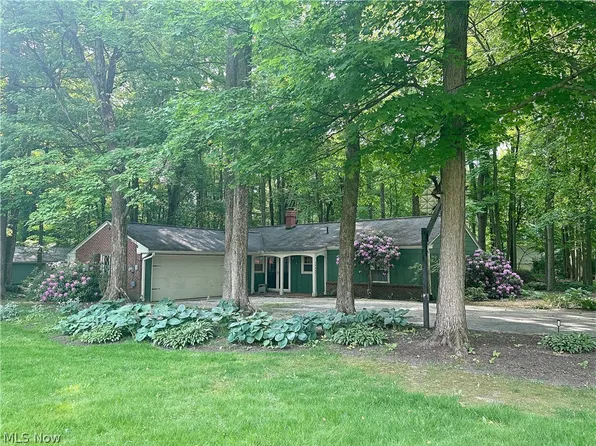 14465 Broadwood Dr, Burton, OH 44021