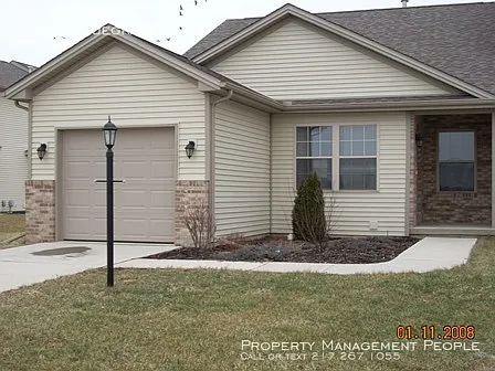 1428 Bluegrass Ln photo 1