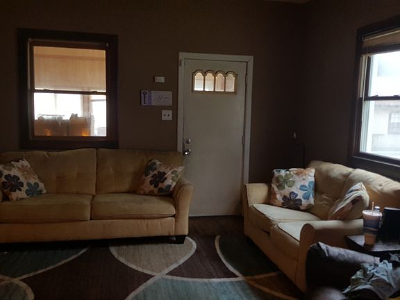 5th image of 822 Harlan St