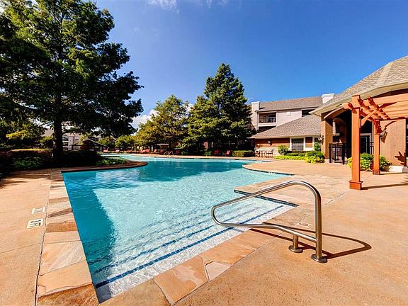 3rd image of 3501 Shoreline Dr APT 0717