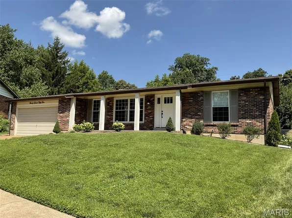 9755 Brittleigh Ter, Saint Louis, MO 63123