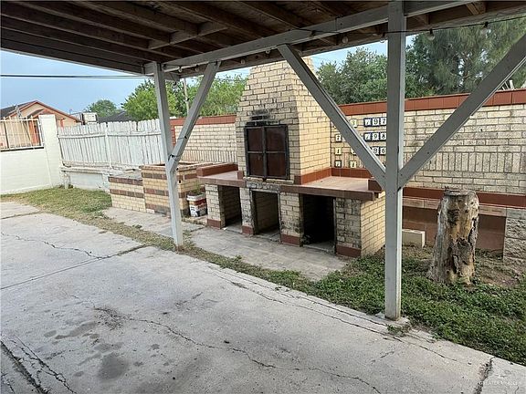 3rd image of 1329 N 83rd St