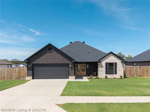 2108 Yellowstone Dr, Barling, AR 72923