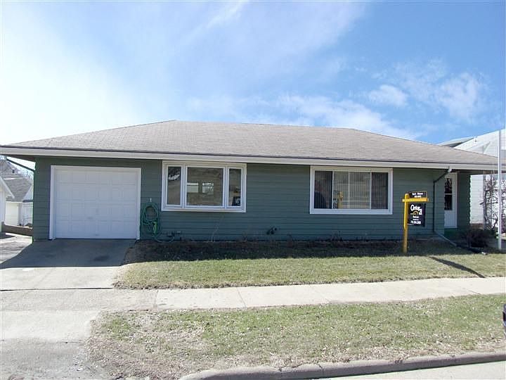 1st image of 308 24th St