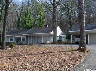 446 Country Club Dr, Gadsden, AL 35901