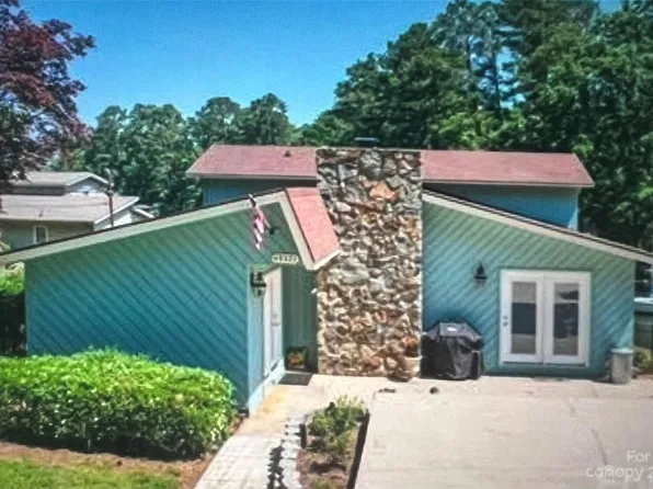 49571 Blackberry Rd, Norwood, NC 28128