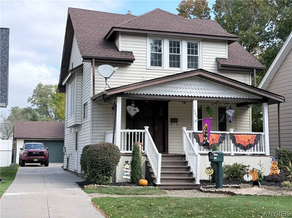 689 McKinley Pkwy, Buffalo, NY 14220