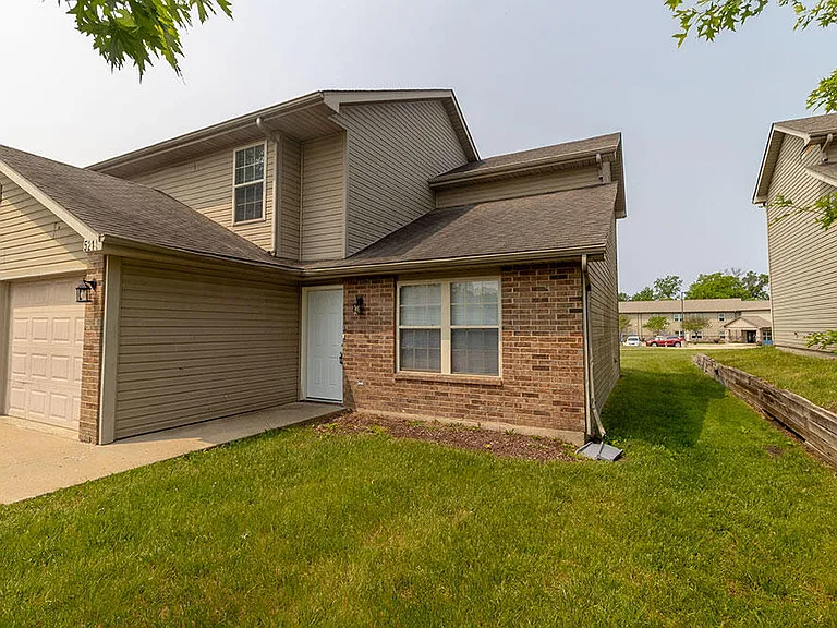 5211 Currituck Ln — Photo 1