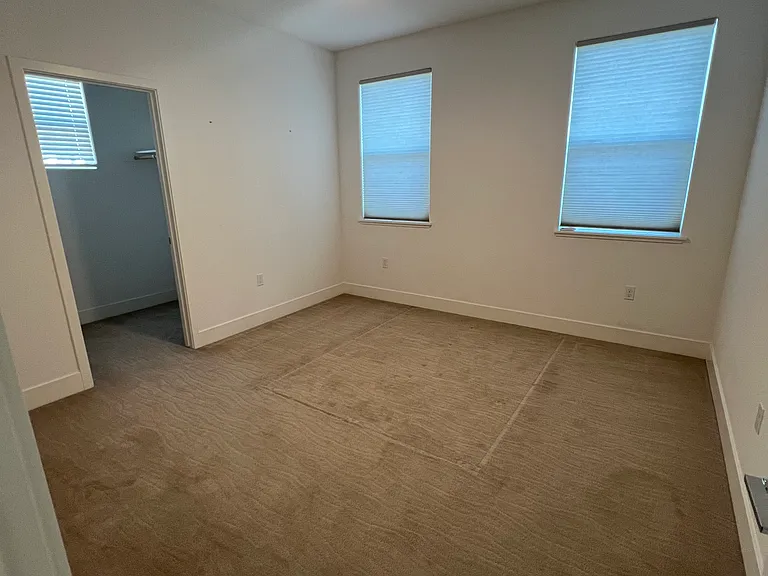 843 Barney Cmn — Photo 35