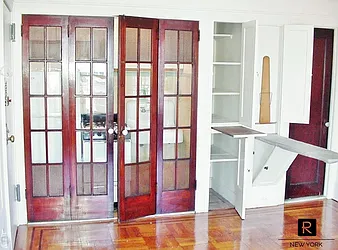 Rented by R New York