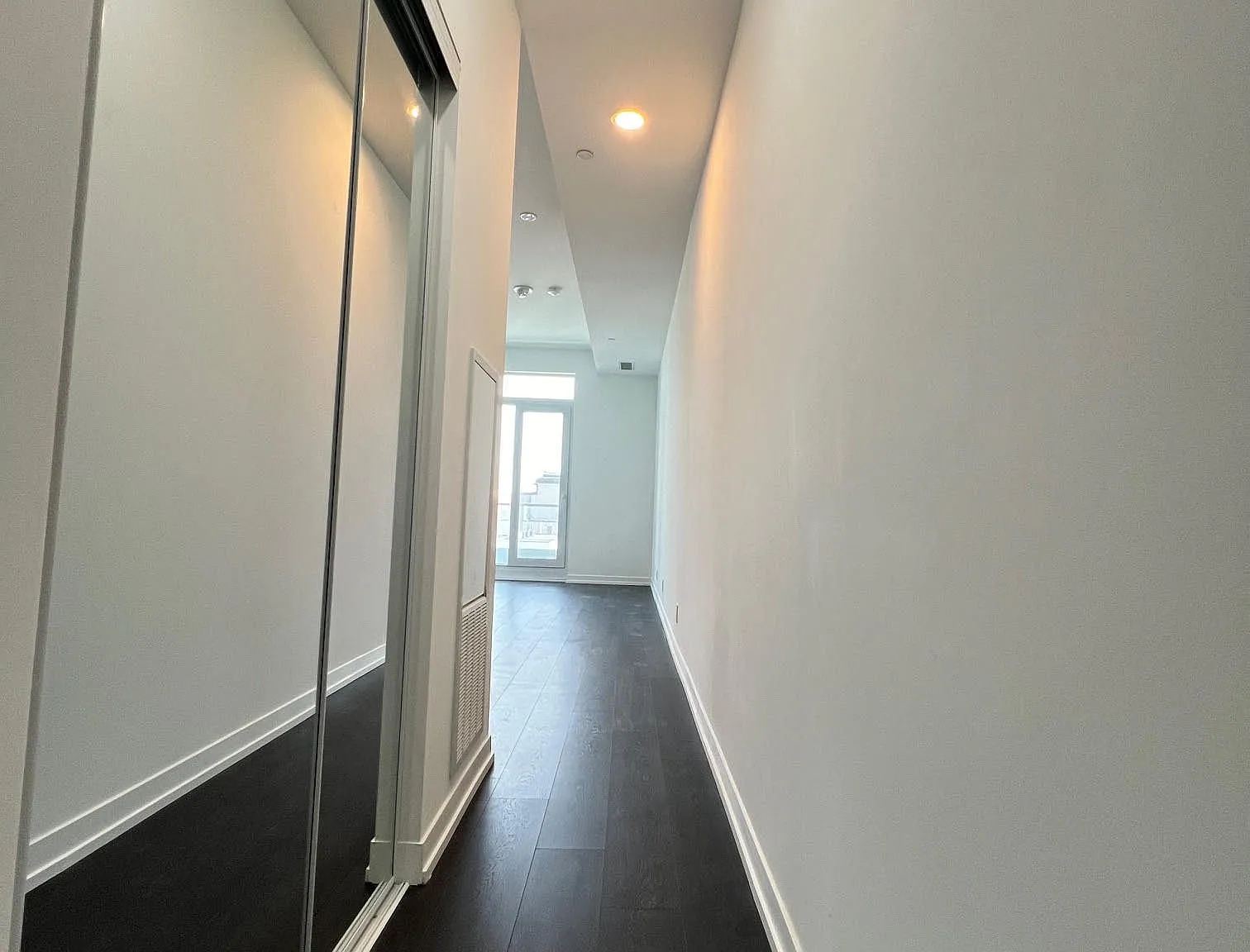 Studio, $1,800 — Photo 4