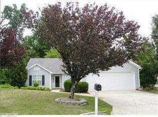 5804 Manor Ridge Trl, Greensboro, NC 27407