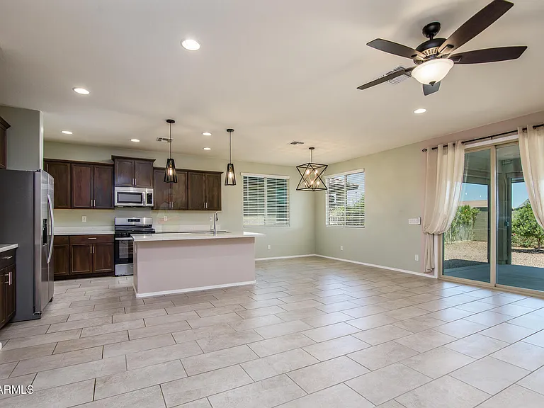41960 W Morning Glory Way — Photo 10