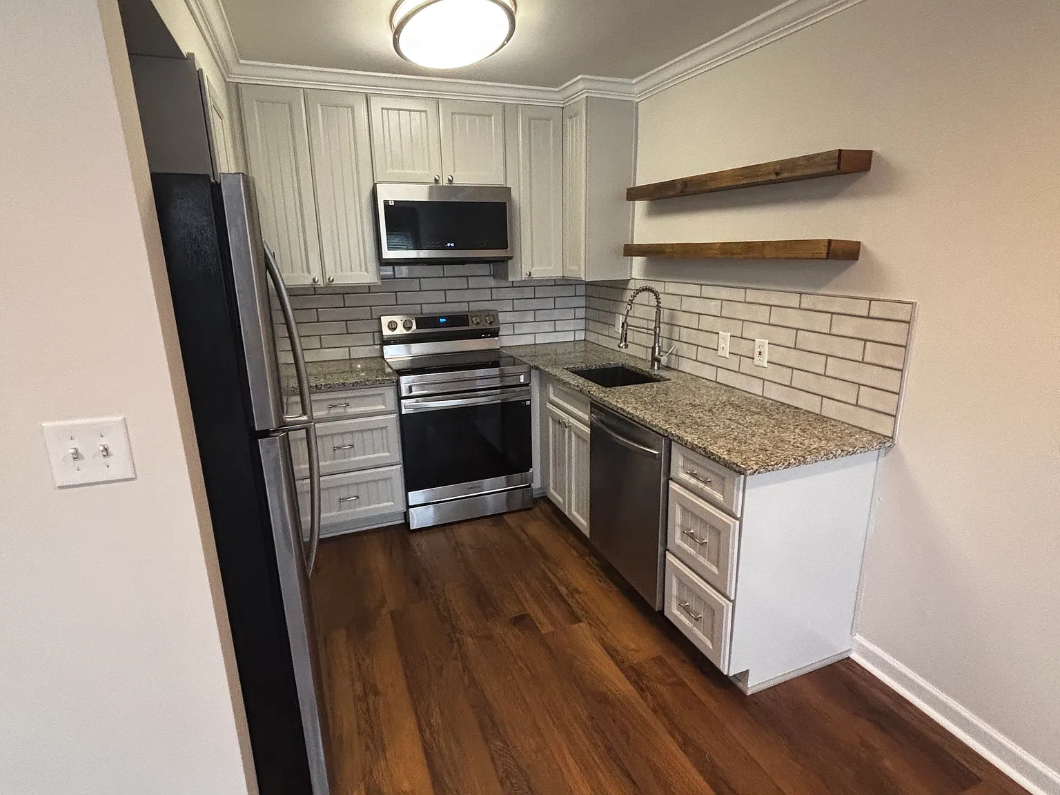 1 bed, 630 sqft, $1,425 — Photo 3