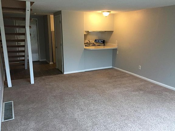 5th image of 1414 Hazel St APT 6