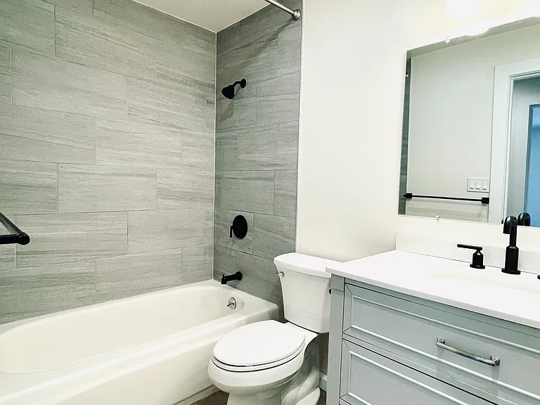 6534 4th Ave NE #201 — Photo 8