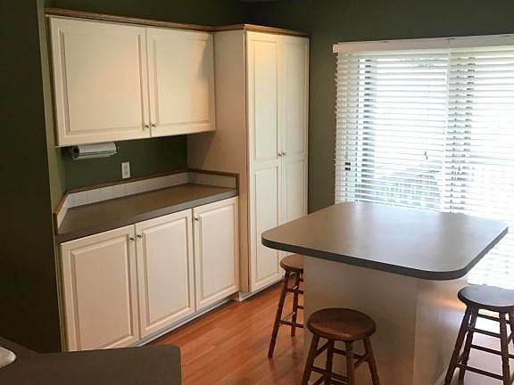 5th image of 4319 Creek View Dr