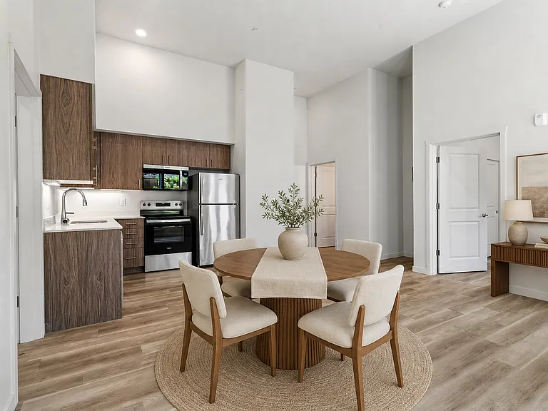 Evergreen Peak Apartments — Photo 3