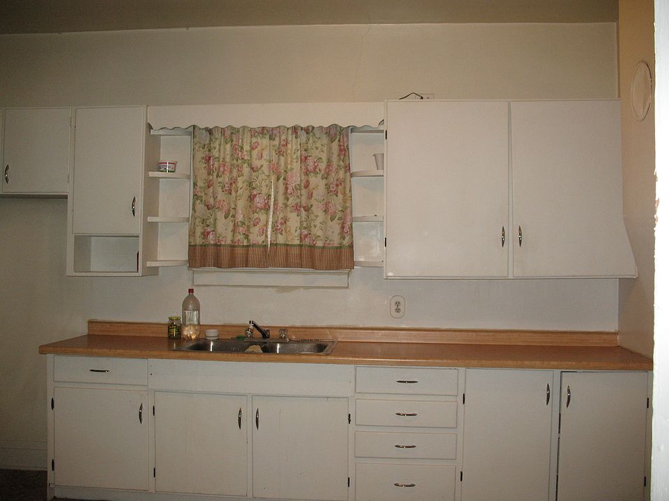 2nd image of 230 W Olive St