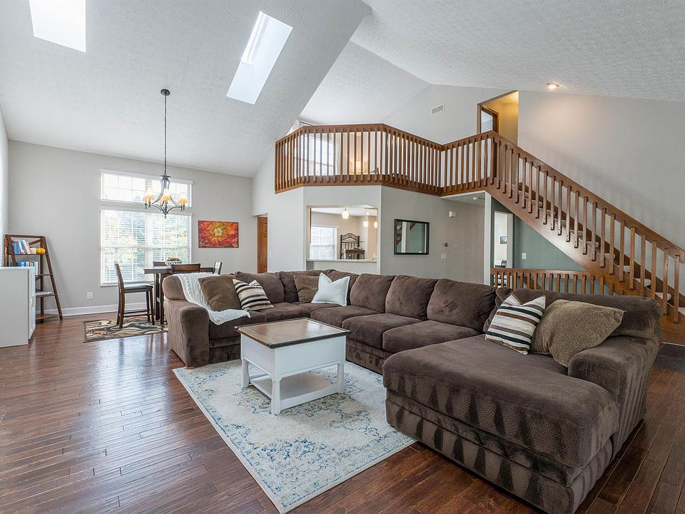 1st image of 8571 Oak Creek Dr