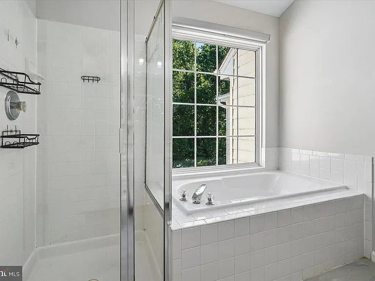 3802 Koval Ln — Photo 12