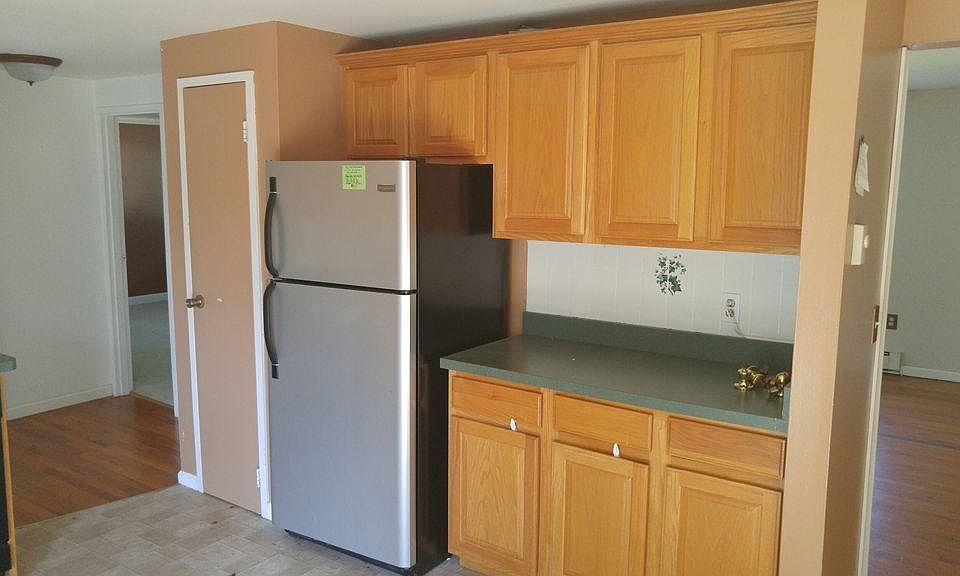1st image of 608 Parr Meadow Dr