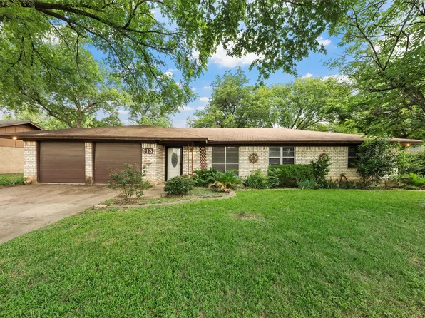 913 W Elizabeth Dr, Robinson, TX 76706
