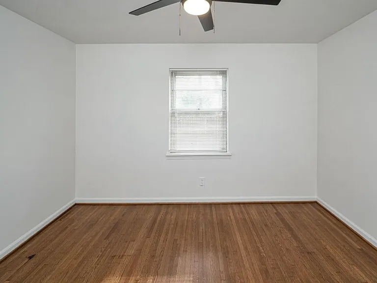 937 Linthicum St — Photo 5