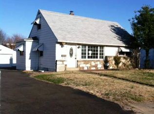 9229 Academy Rd, Philadelphia, PA 19114