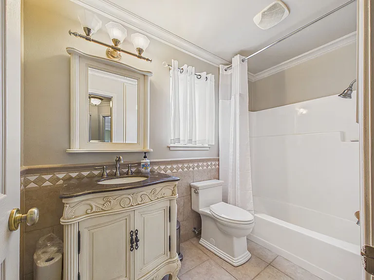 4910 Cabrillo Point — Photo 44