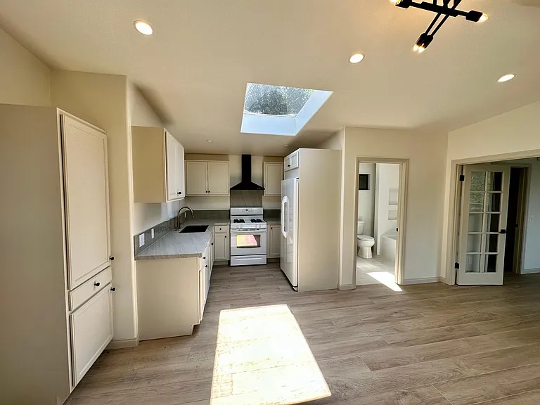 149 1/2 Muerdago Rd #1/2 — Photo 7