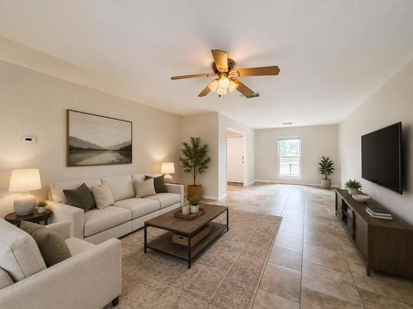 217 Mary Ann Dr