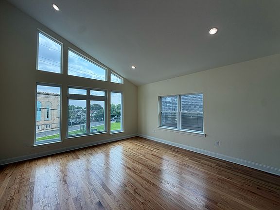 2nd image of 491-493 S 10th St #3