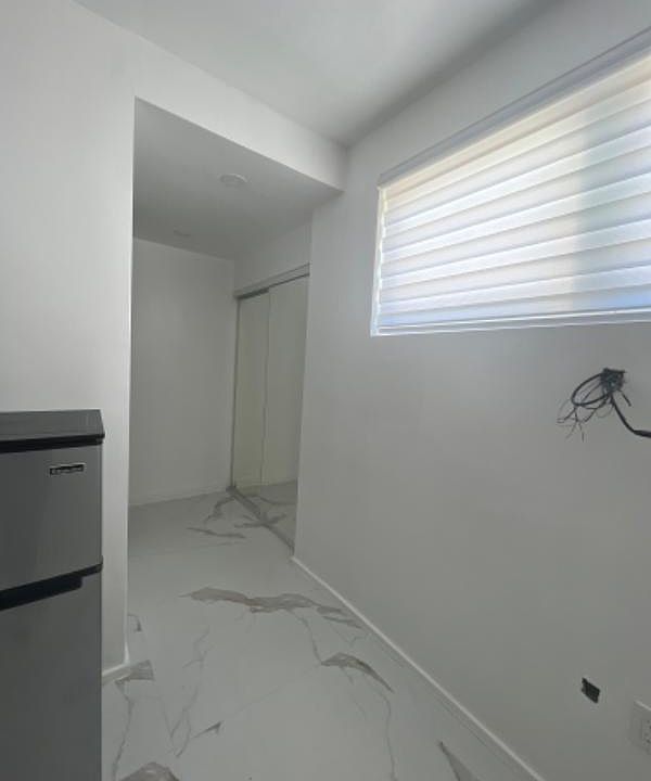 2nd image of 2175 NE 171st St