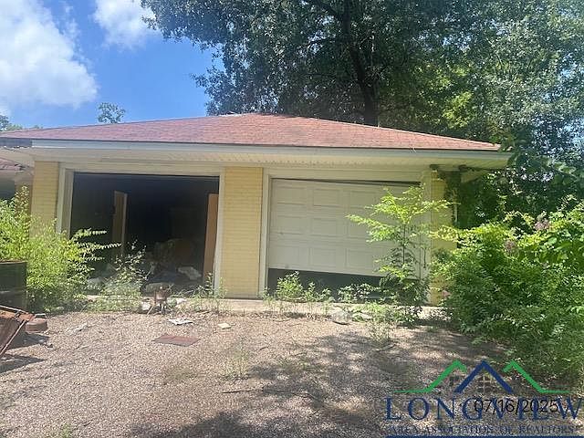 2nd image of 607 Oakdale Ave
