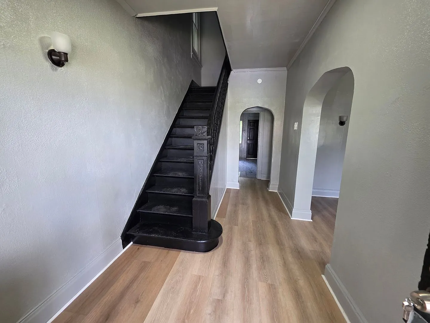 4-bedroom 1 bathroom house for rent in Carrick — Photo 3