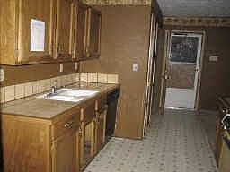 5th image of 604 Live Oak Dr