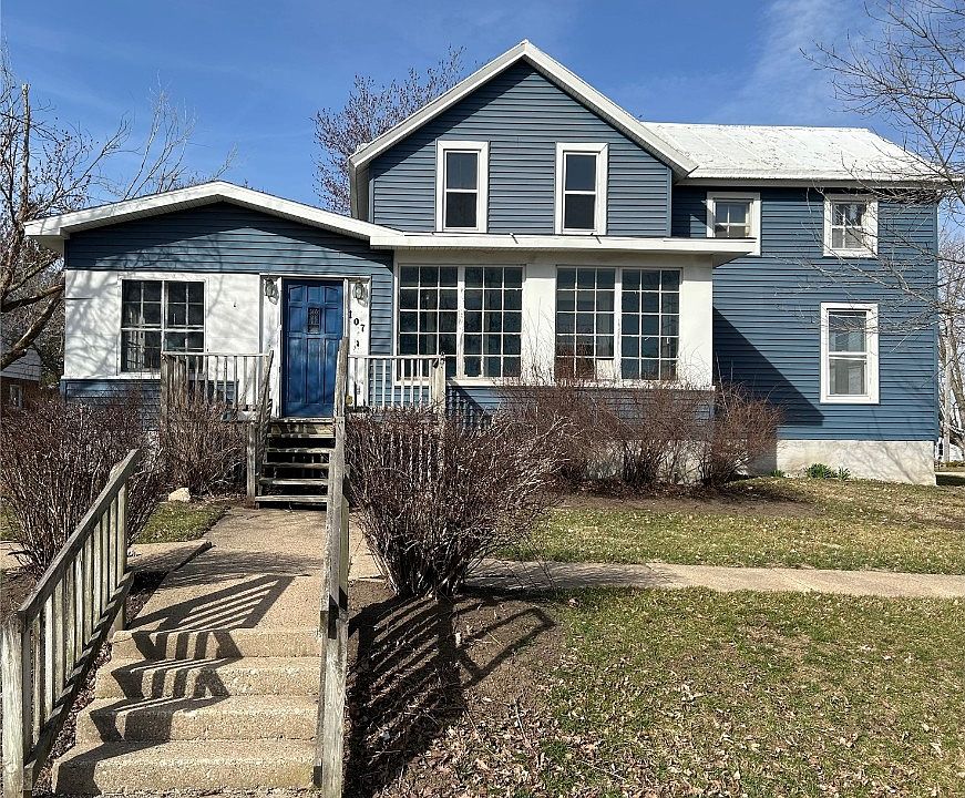 107 West St, Blairstown, IA 52209 MLS 2401628 Zillow