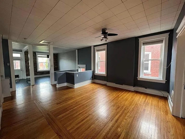 4011 Hartford St #2F — Photo 1