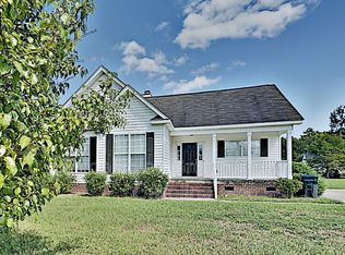 12 Colony Dr, Camden, SC 29020