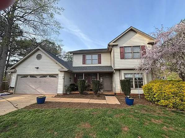 70 Sienna Dr, Hickory, NC 28601