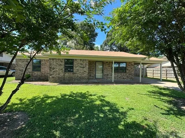 611 Ketchum St, Lonoke, AR 72086