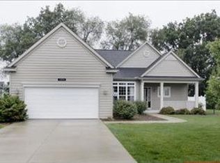 5404 Torrey Pines Dr, Kalamazoo, MI 49009