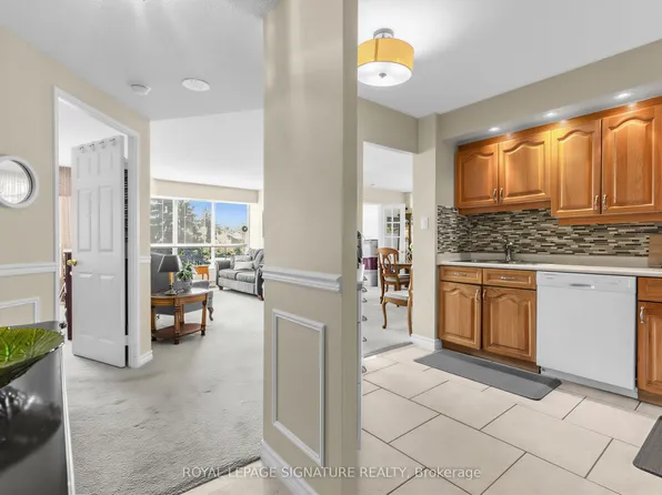 10 Guildwood Pkwy #329A, Toronto, ON M1E 5B5